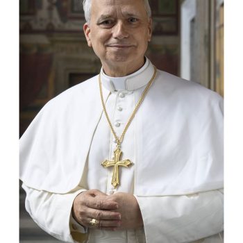 Foto-Ufficiale-Papa-Leone-XIV_Copyright-VATICAN-MEDIA light